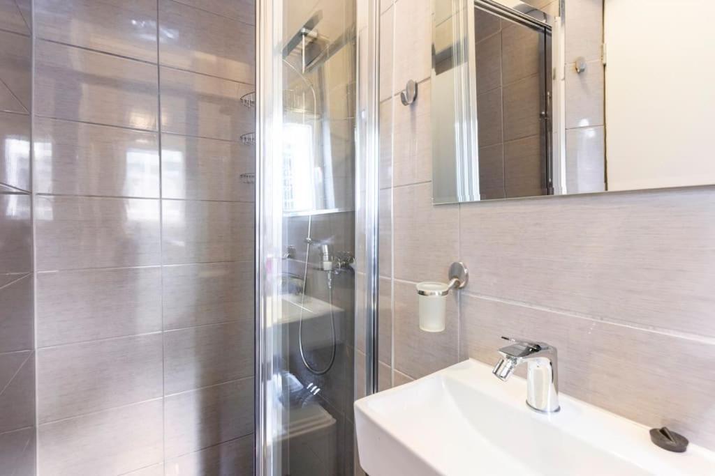 דירות קרלובי וארי Apartman Vishegrad מראה חיצוני תמונה